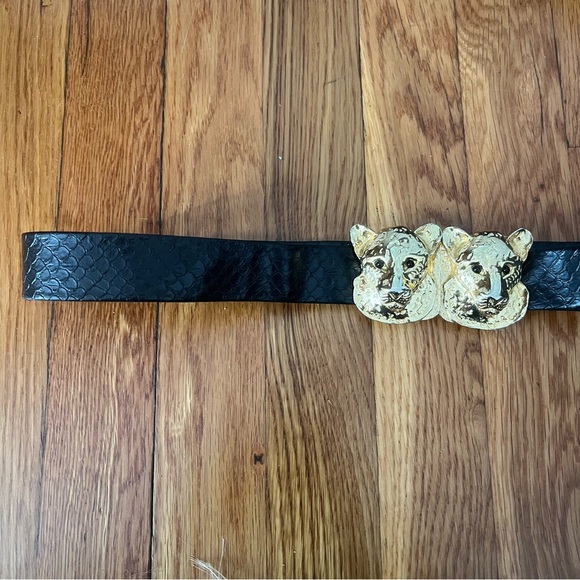 Vintage Black Leather Belt with Gold Toned Leopard Buckle Clasp - Picture 5 of 7